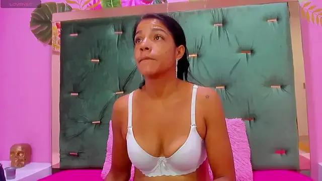 Hellen__4master on StripChat 