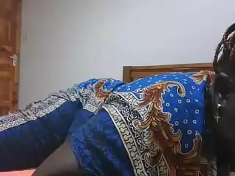 Hotwife8 on StripChat