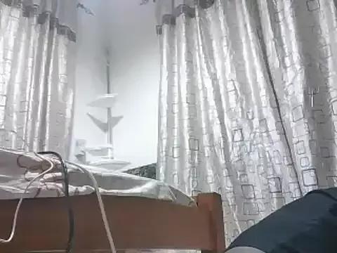 Hotwife8 on StripChat