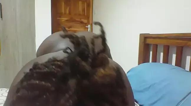 Hotwife8 on StripChat