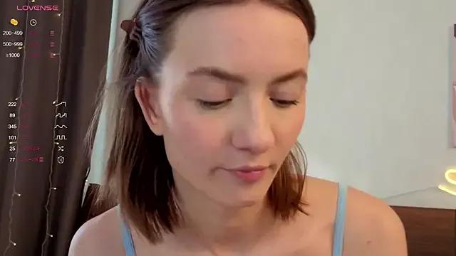 IdaValenti on StripChat