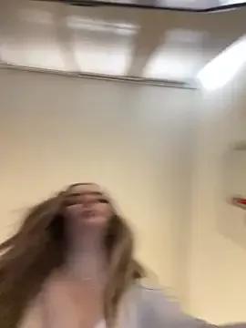 imlindapink on StripChat 