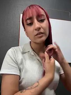 JuliethaDemon_ on StripChat