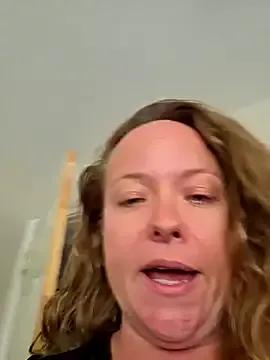 julimonroe on StripChat