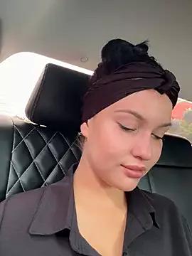 KikiWatson on StripChat 