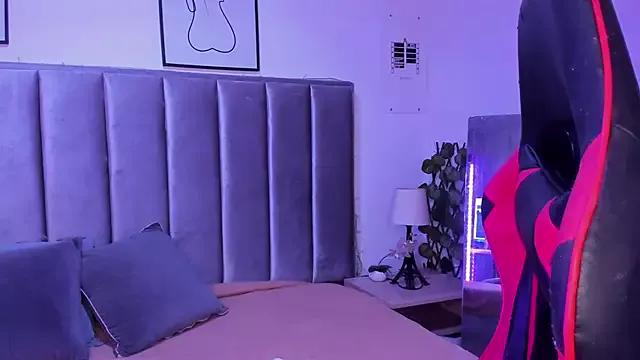 Kitty_Gang on StripChat 