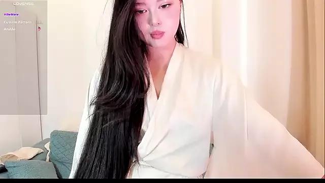 linbaelin on StripChat