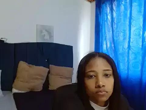 LITTLEDOLLHOT on StripChat