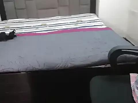 LovelyRosy on StripChat