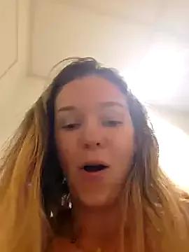 lucie_mehott on StripChat