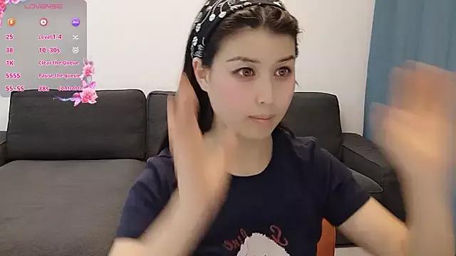 Lucky-xiuxiu on StripChat