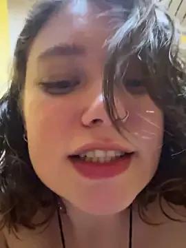 lucy-joy on StripChat