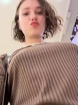 lucy-joy on StripChat