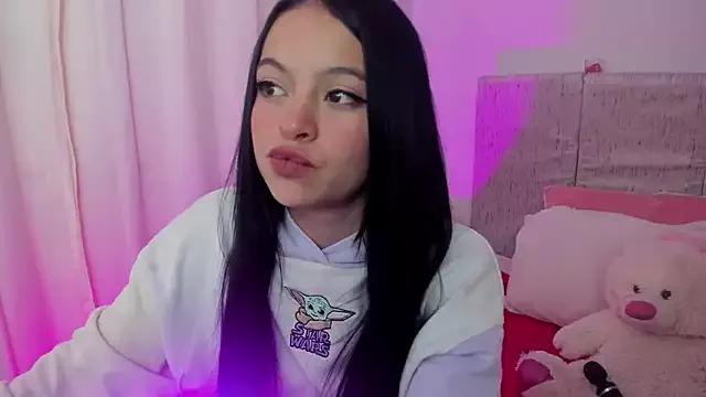 LucyEvans_ on StripChat