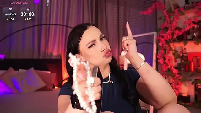 LunaNight on StripChat