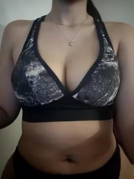 luz_94 on StripChat