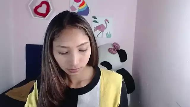 MadelineDoll on StripChat