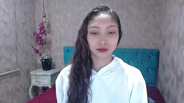 MadelineDoll on StripChat