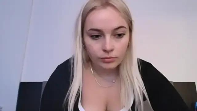 margot_robbie7 on StripChat