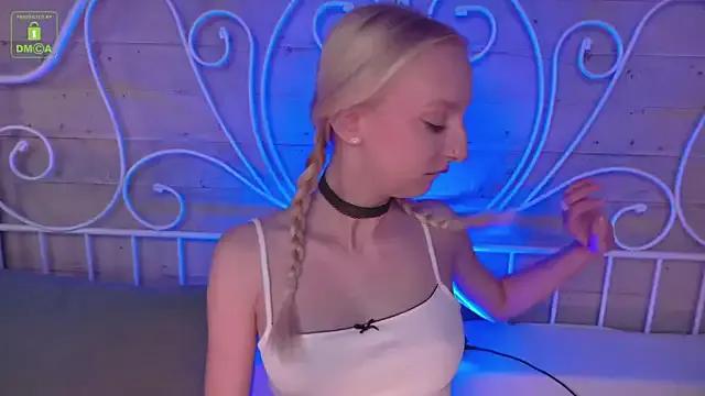 maya_snow on StripChat