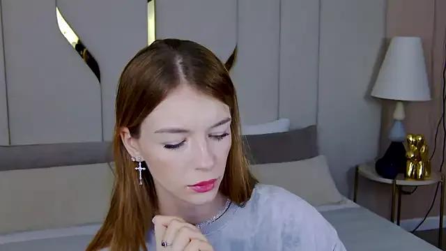 MeganMour on StripChat