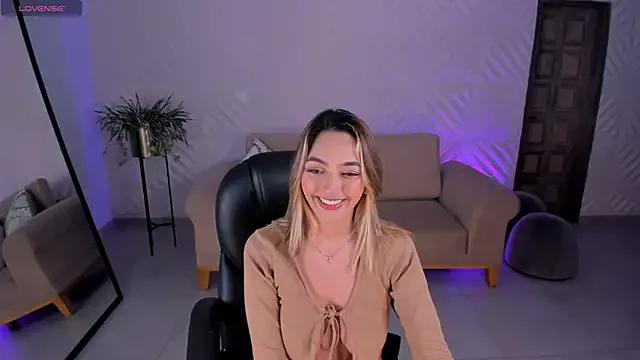 MelissaMoore_ on StripChat