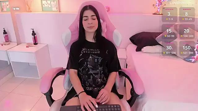 miss10_antonella on StripChat