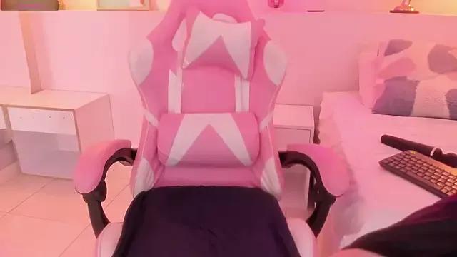 miss10_antonella on StripChat