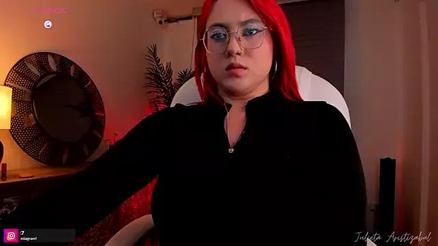 miss_julietaa on StripChat 