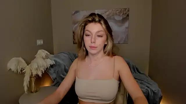 MollyMeltorr on StripChat