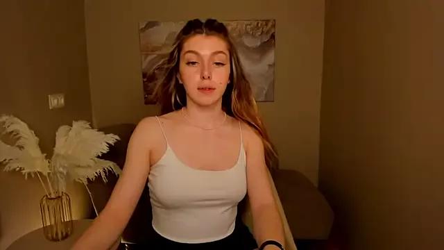MollyMeltorr on StripChat 