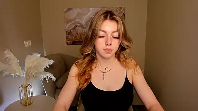 MollyMeltorr on StripChat 