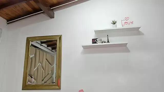 naia_blessed on StripChat