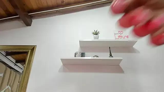 naia_blessed on StripChat