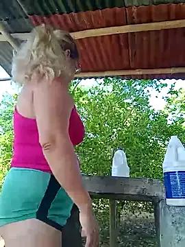natally_ross21 on StripChat 