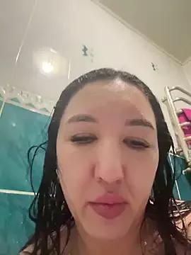 Naughtbaby_2025 on StripChat