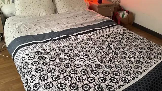 Nina_blain on StripChat