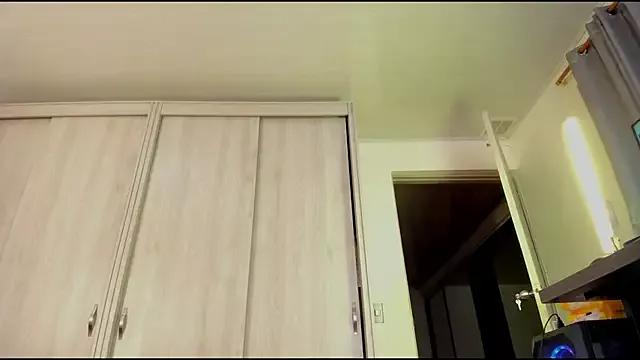 Nina_Fuentes on StripChat 