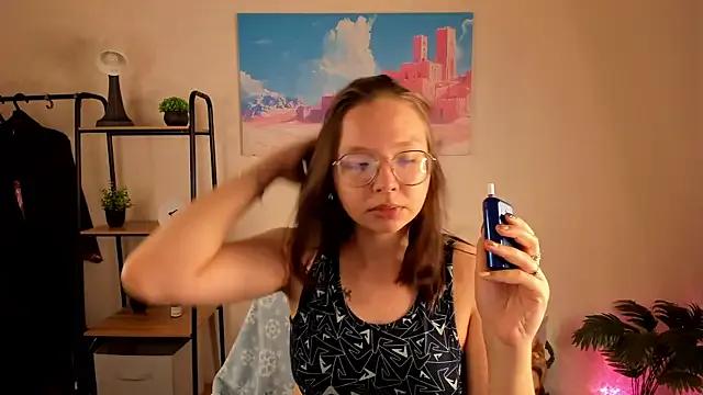 Nuura_Moore on StripChat