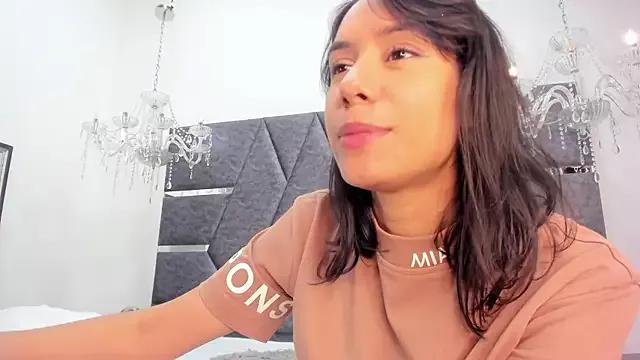 PilarJones_ on StripChat