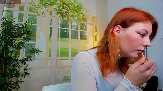 pretty_little_thing on StripChat