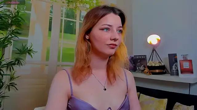 pretty_little_thing on StripChat