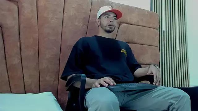 RYAN_PATERSON on StripChat