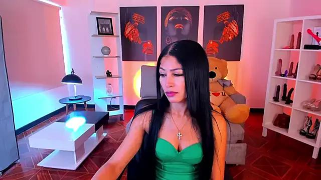 saralife on StripChat