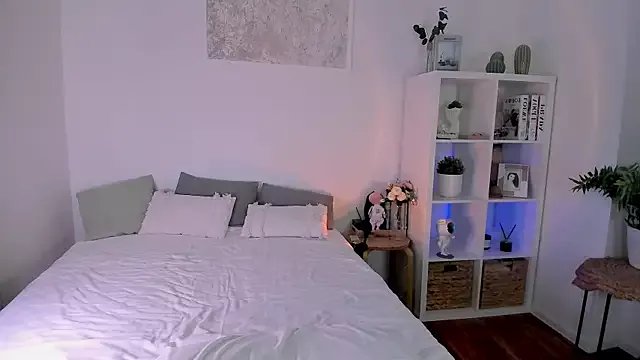 Sasha_Miro on StripChat 