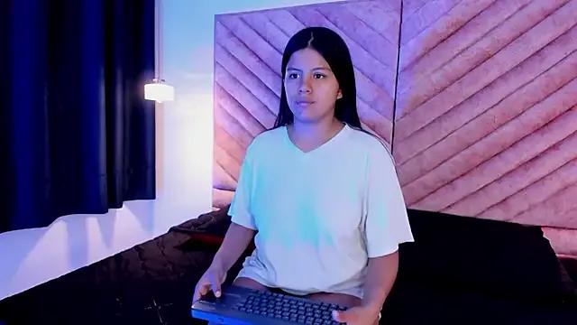 sasha_roldann on StripChat 