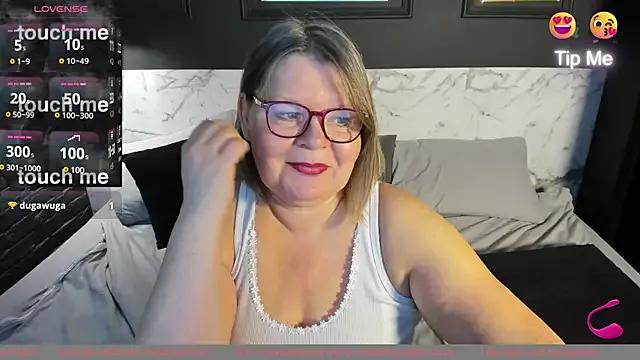 Shannonshine on StripChat