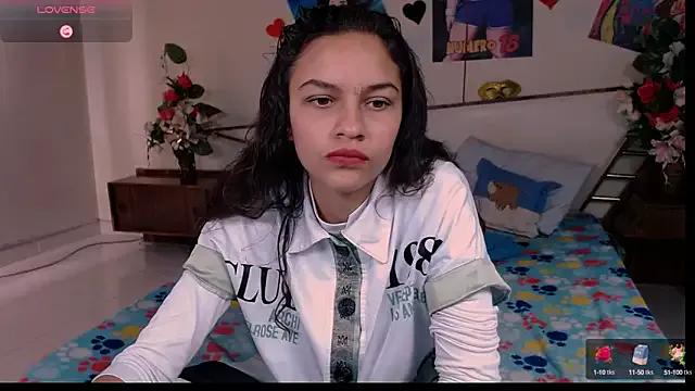 Skylovershot on StripChat