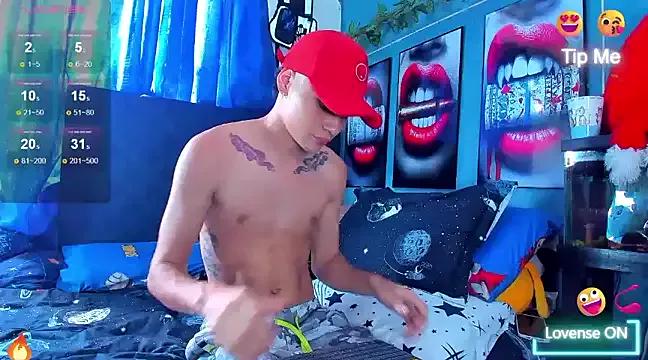 soyander03_ on StripChat