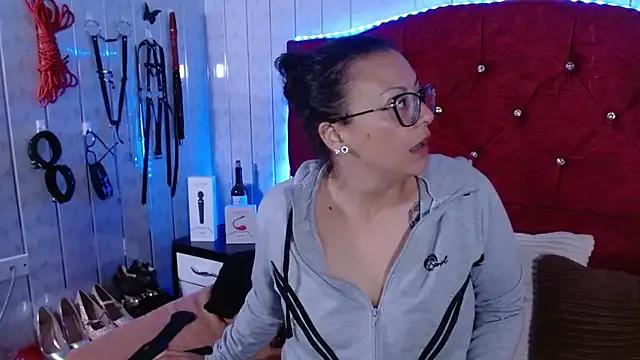 Susanahotsexxx on StripChat